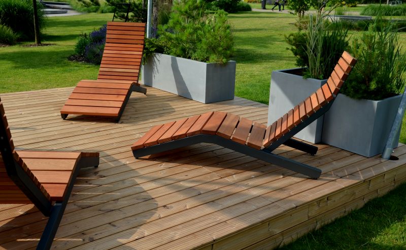 Patio Chair Refinishing Service